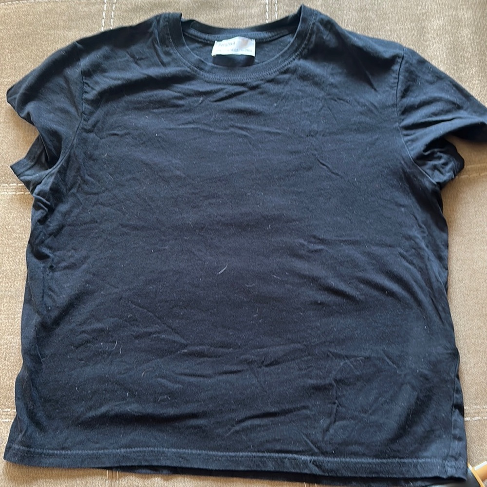 Bershka black t small